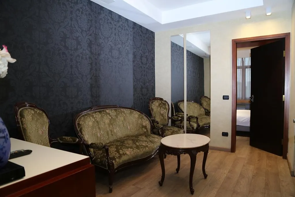 ****  Hotel Huaxia Milano Italy